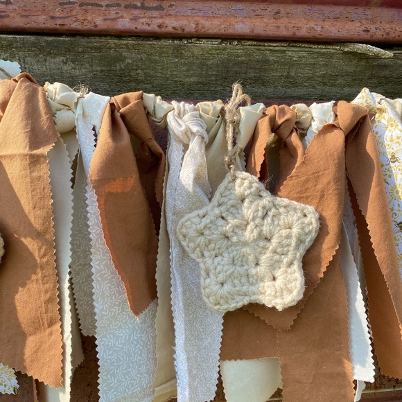 Shabby Chic Fabric & Crochet Star Garland Neutral Handmade Custom Design Decor - Picture 7 of 8